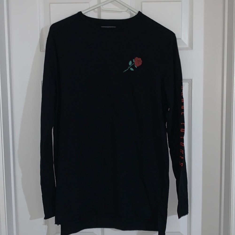 Long black with rose detail shirt